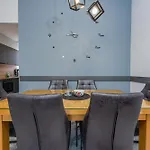 Iris Apartment