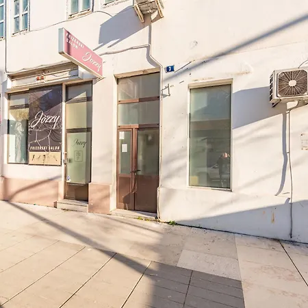 Iris Apartman Zára