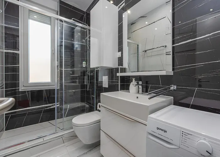 Iris Διαμέρισμα *